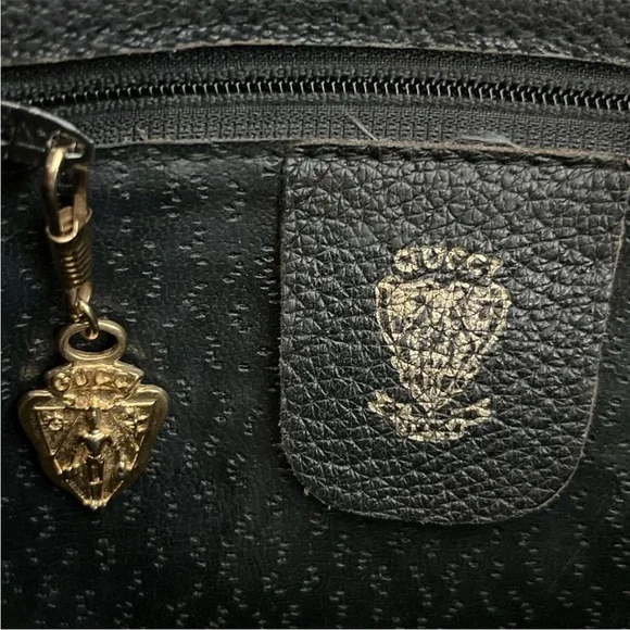 Gucci Black Shoulder Bag with Red and Green Accents - Picture 13 of 16